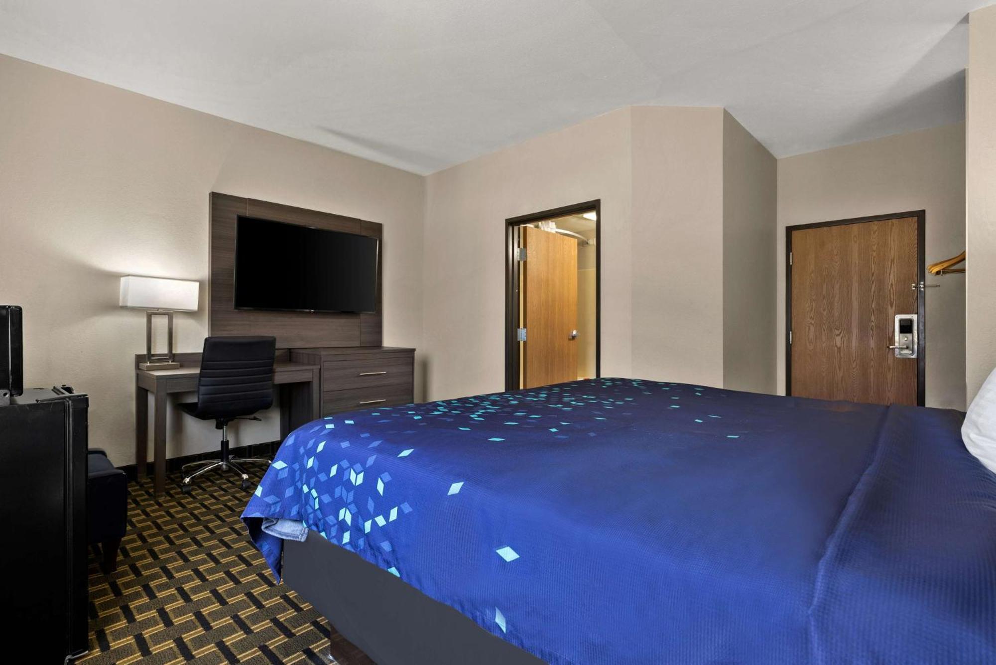 Surestay Plus Hotel By Best Western Tulsa East Zewnętrze zdjęcie